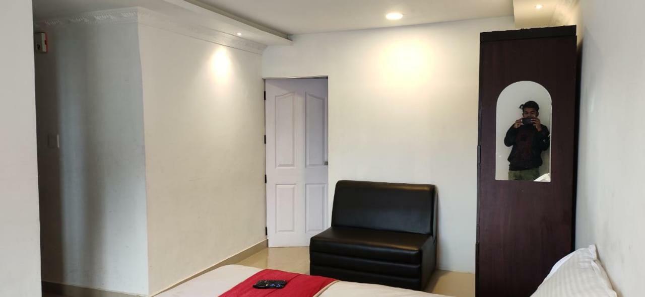 Runs Residency Hotel อูตี ภายนอก รูปภาพ
