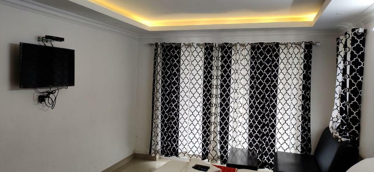 Runs Residency Hotel อูตี ภายนอก รูปภาพ