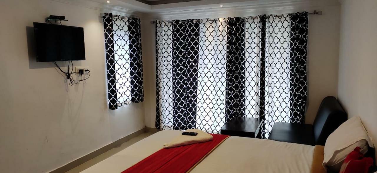 Runs Residency Hotel อูตี ภายนอก รูปภาพ